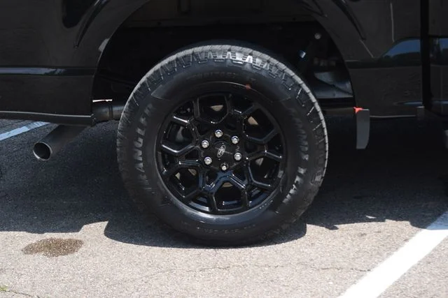 Used 2024 Black Ford XLT image 29