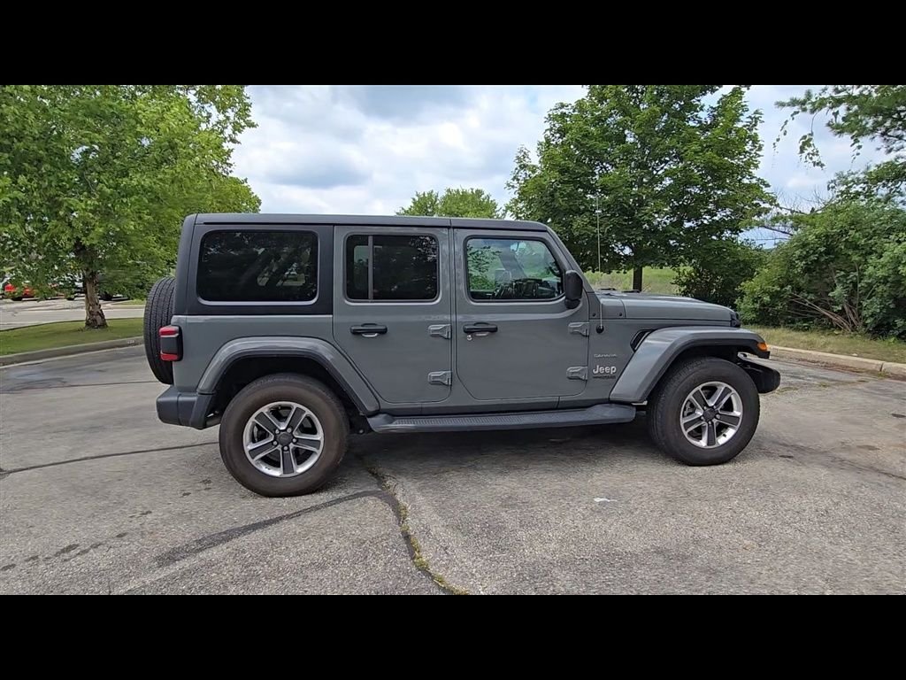 Certified Used 2018 Gray Jeep Unlimited Sahara image 8