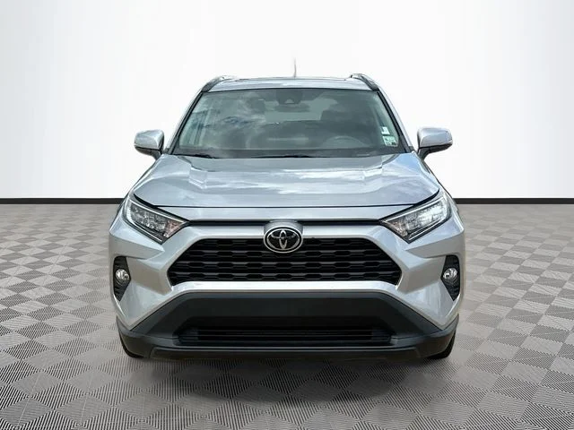 Used 2021 Silver Toyota XLE image 2