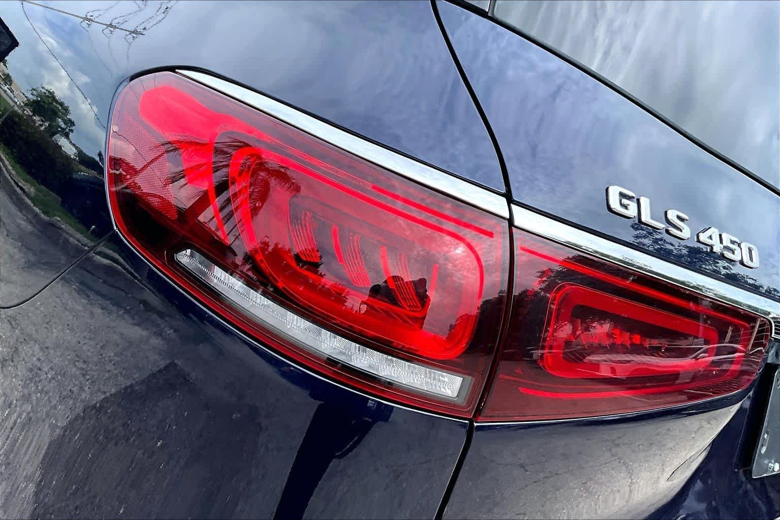 Used 2020 Lunar Blue Metallic Mercedes-Benz GLS 450 image 29