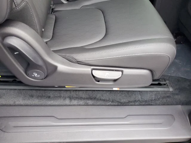 New 2026 Ivory Silver Kia EX image 31