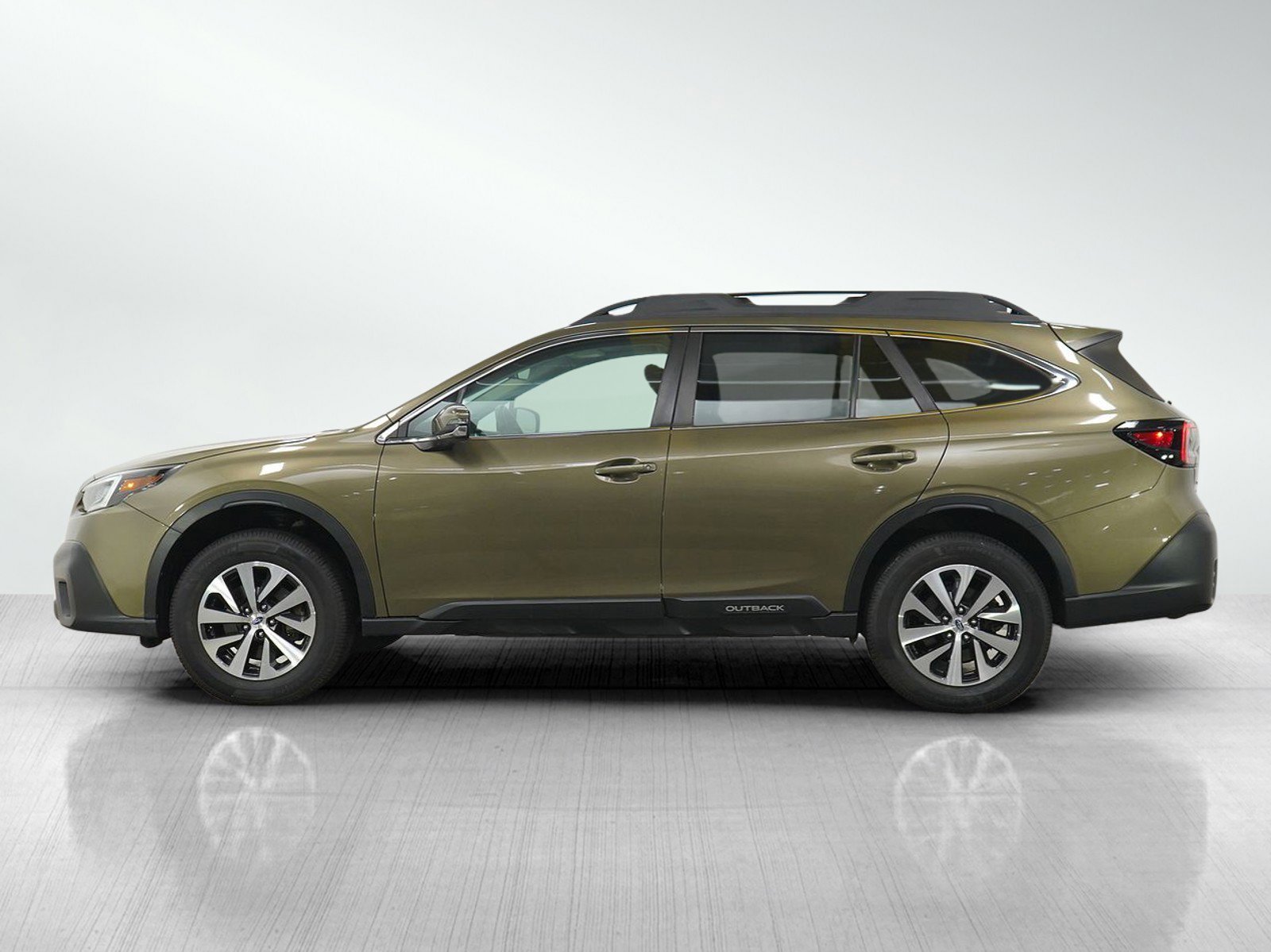 Used 2020 Subaru Outback Premium with VIN 4S4BTAEC5L3174718 for sale in South Saint Paul, Minnesota