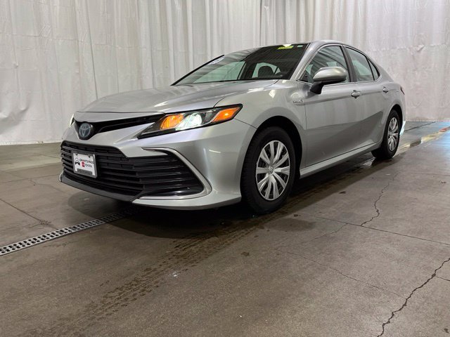 Certified Used 2021 Silver Toyota LE image 24