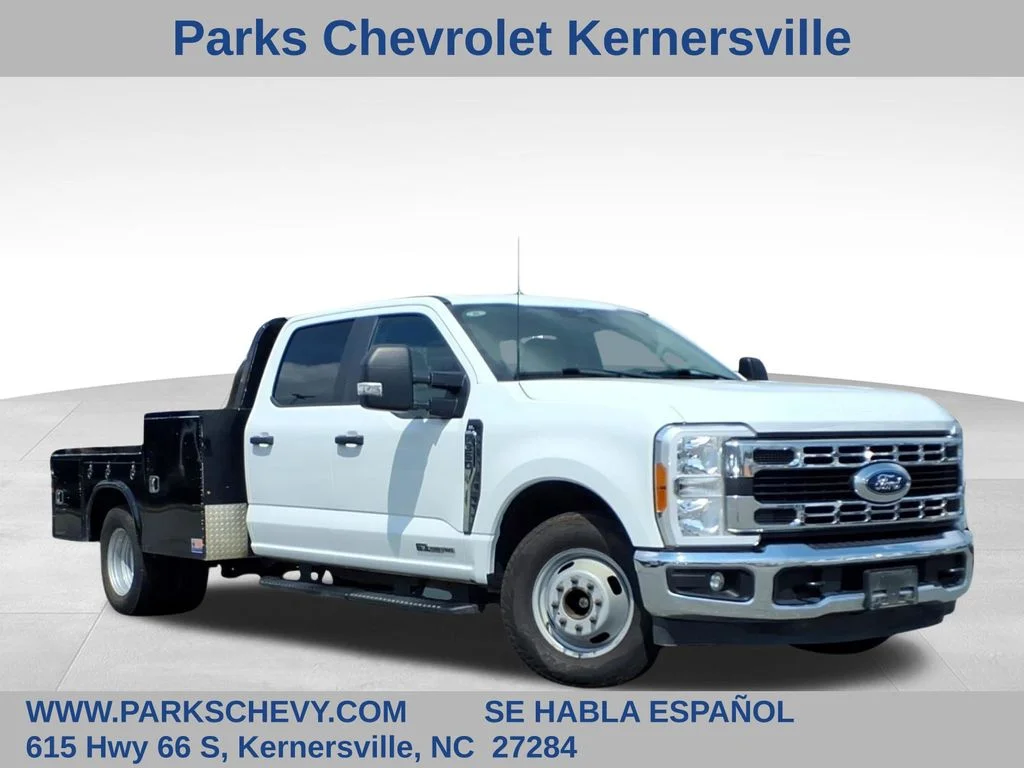 Used 2023 White Ford XL image 1