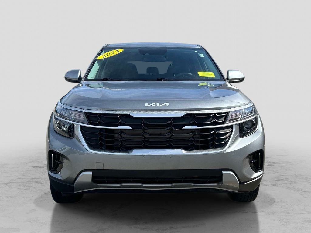 Used 2024 Gray Kia LX image 8