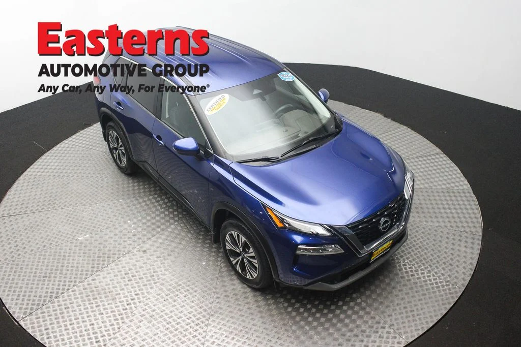 Used 2023 Blue Nissan SV image 3