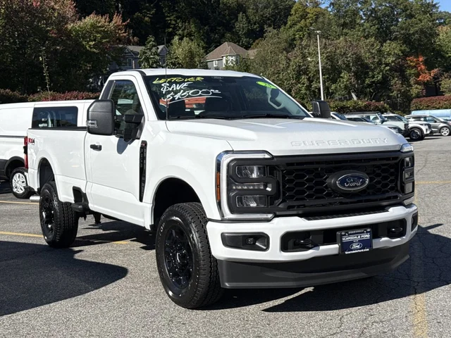 2025 Ford Super Duty F-350® XL