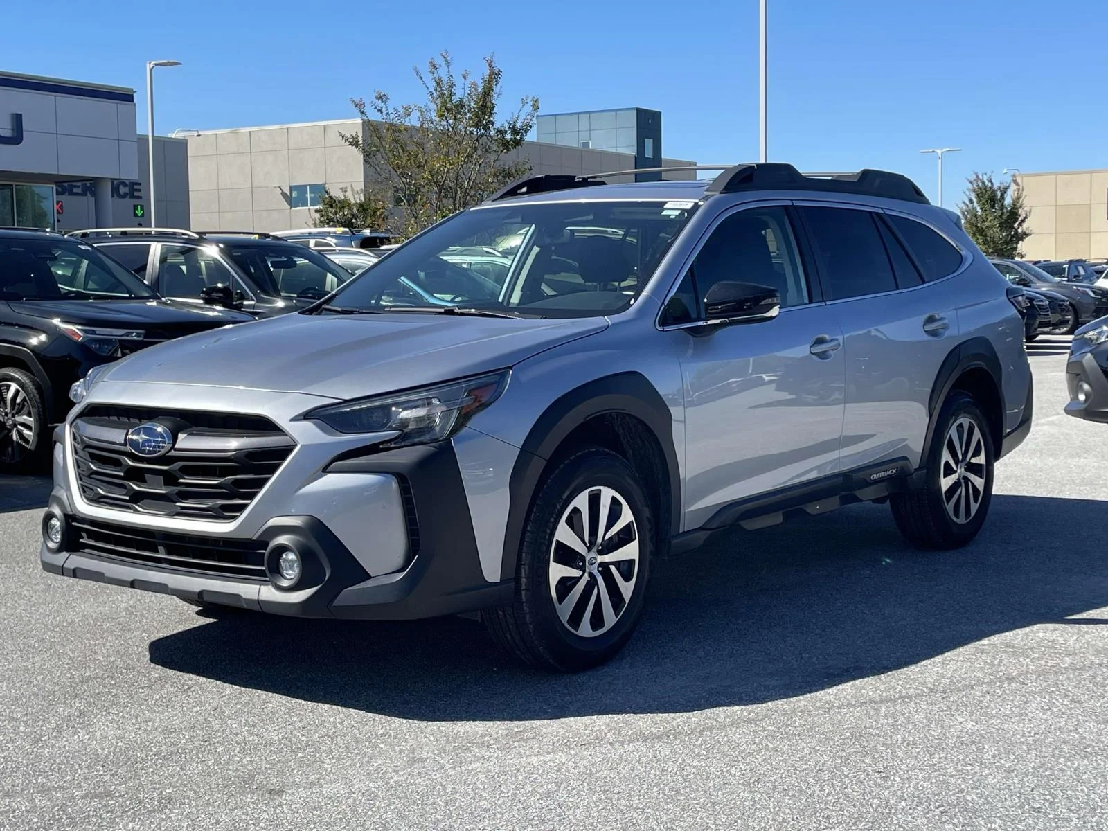 Used 2025 Ice Silver Metallic Subaru Premium image 23