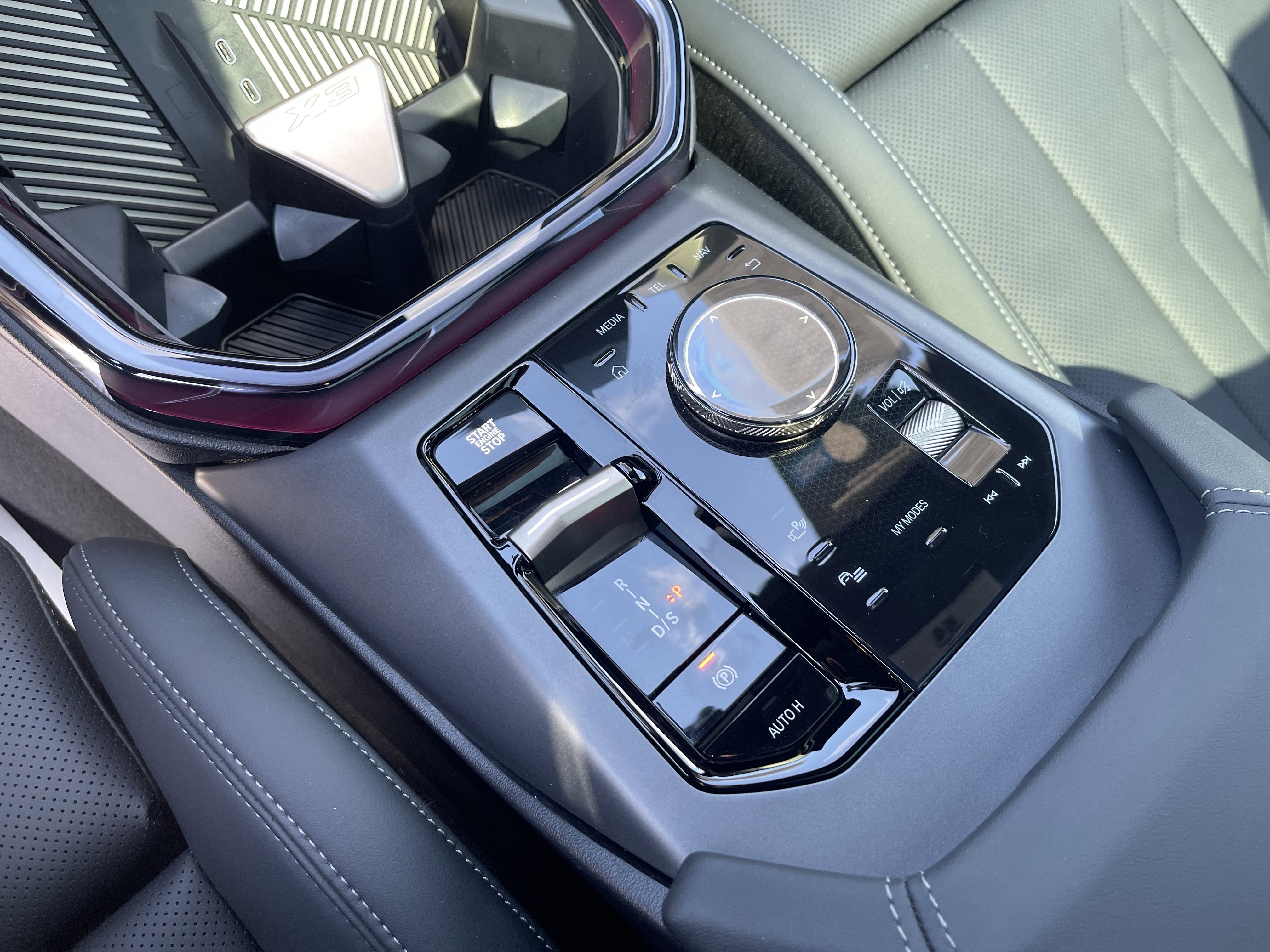2025 BMW X3 30 - Photo 6
