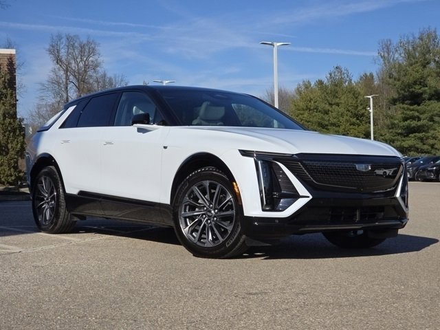 Used 2026 Cadillac LYRIQ Sport with VIN 1GYKPURLXTZ302236 for sale in Cincinnati, OH