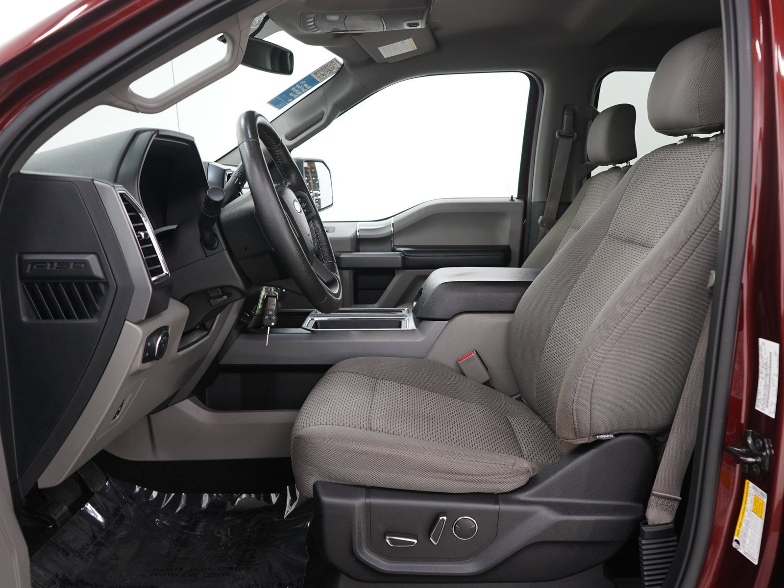 Used 2015  Ford XLT image 24