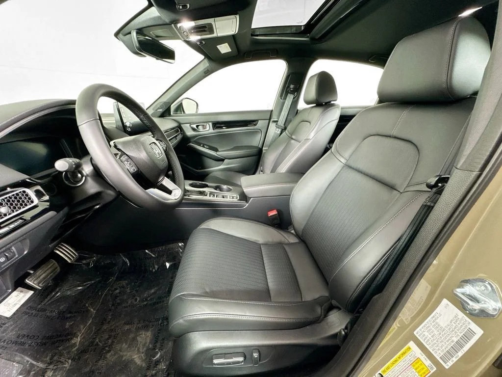 2026 Honda Civic Hatchback Sport Touring - Photo 6