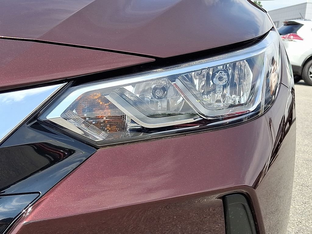 Used 2023 Rosewood Metallic Nissan SV image 10