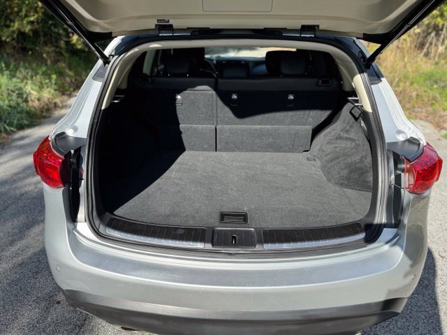 Used 2017 Liquid Platinum INFINITI Base image 14