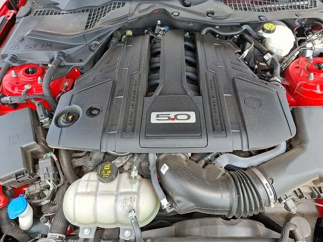 Used 2022  Ford GT Premium image 26