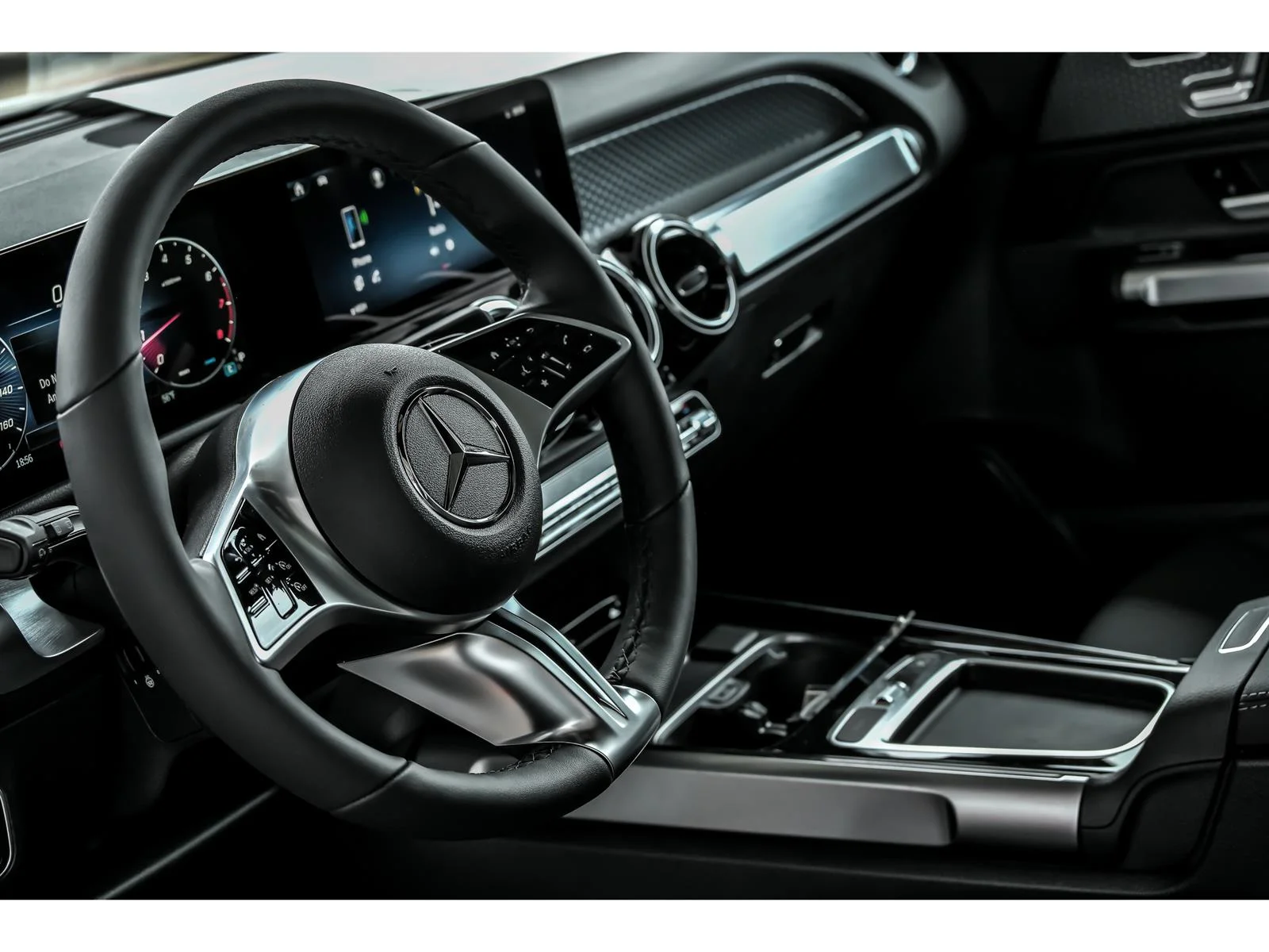 New 2026 Polar White Mercedes-Benz GLB 250 image 10