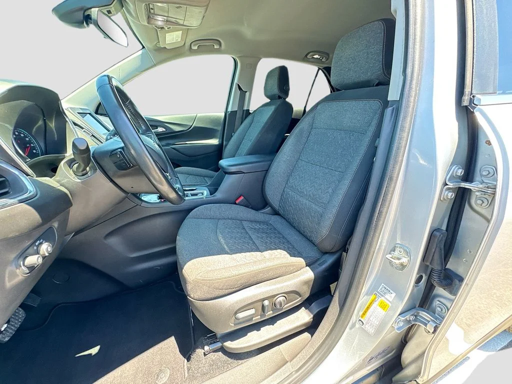 Used 2022 Silver Chevrolet LT image 22