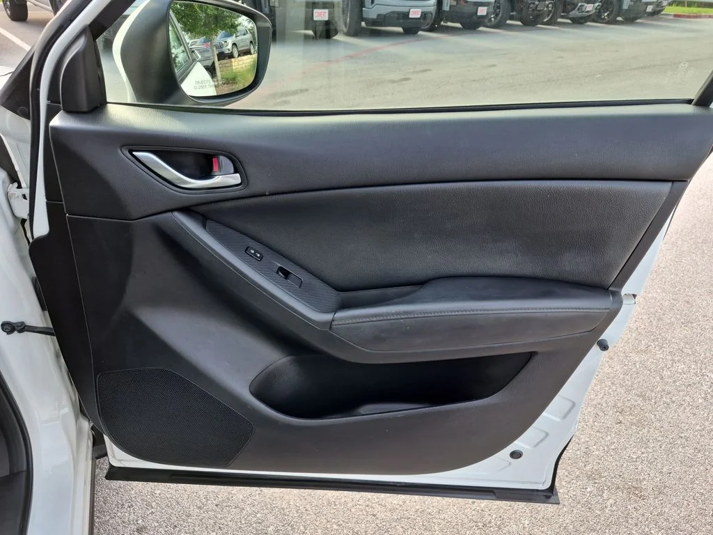 Used 2016 White Mazda Sport image 34