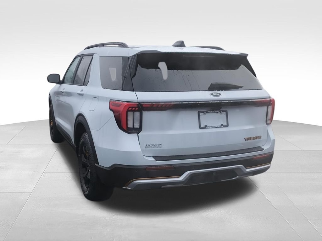 New 2026 Space White Metallic Ford Tremor® image 6