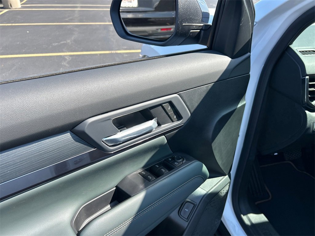 2026 GMC TERRAIN - Image 13