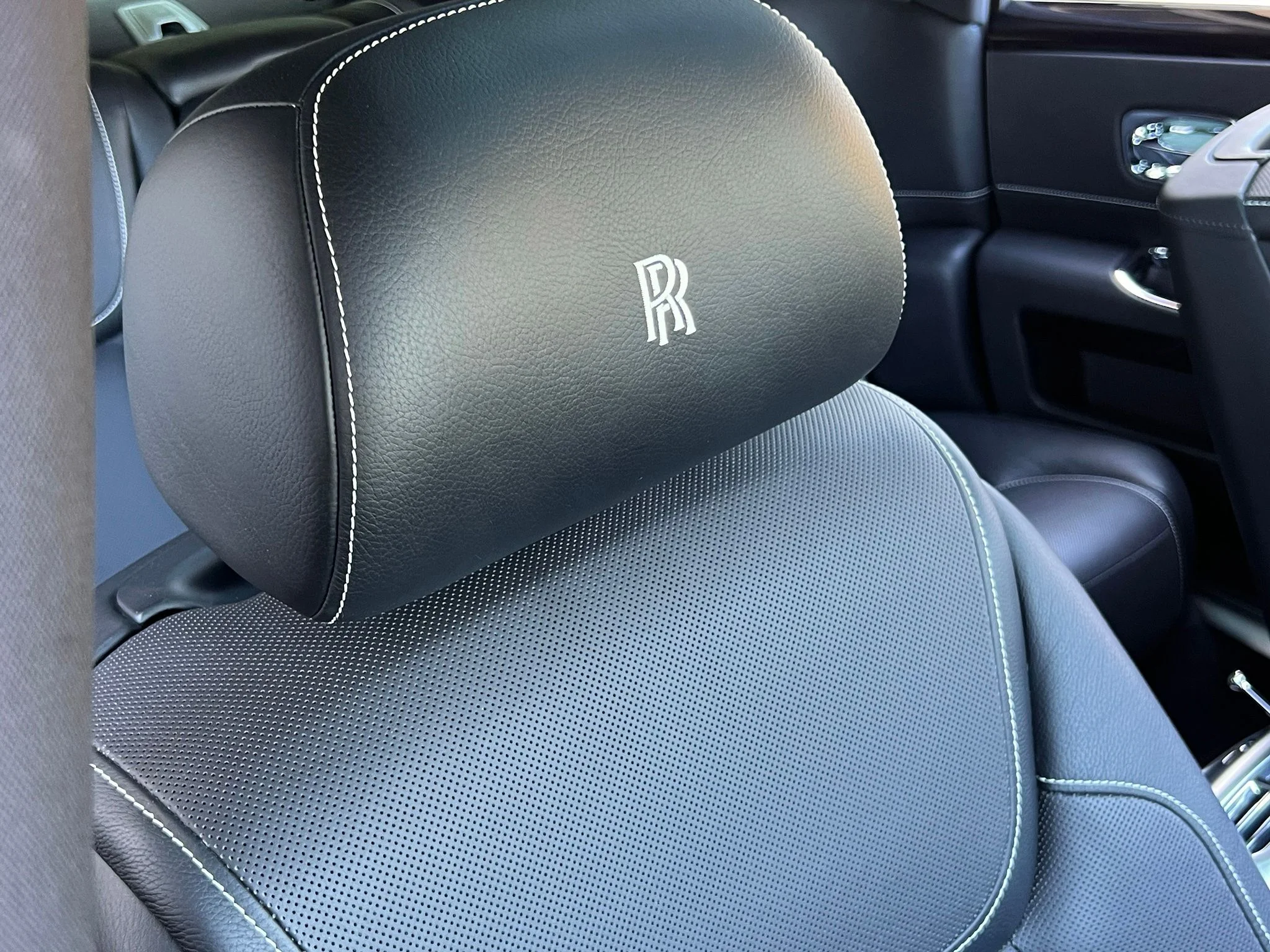 Used 2017 Black Rolls-Royce Base image 38