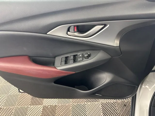 Used 2016 White Mazda Touring image 18