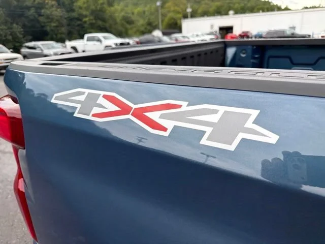 Used 2024 Lakeshore Blue Metallic Chevrolet LT (2FL) image 17