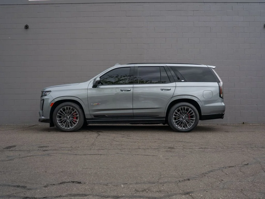 Used 2023 Silver Cadillac V-Series image 2