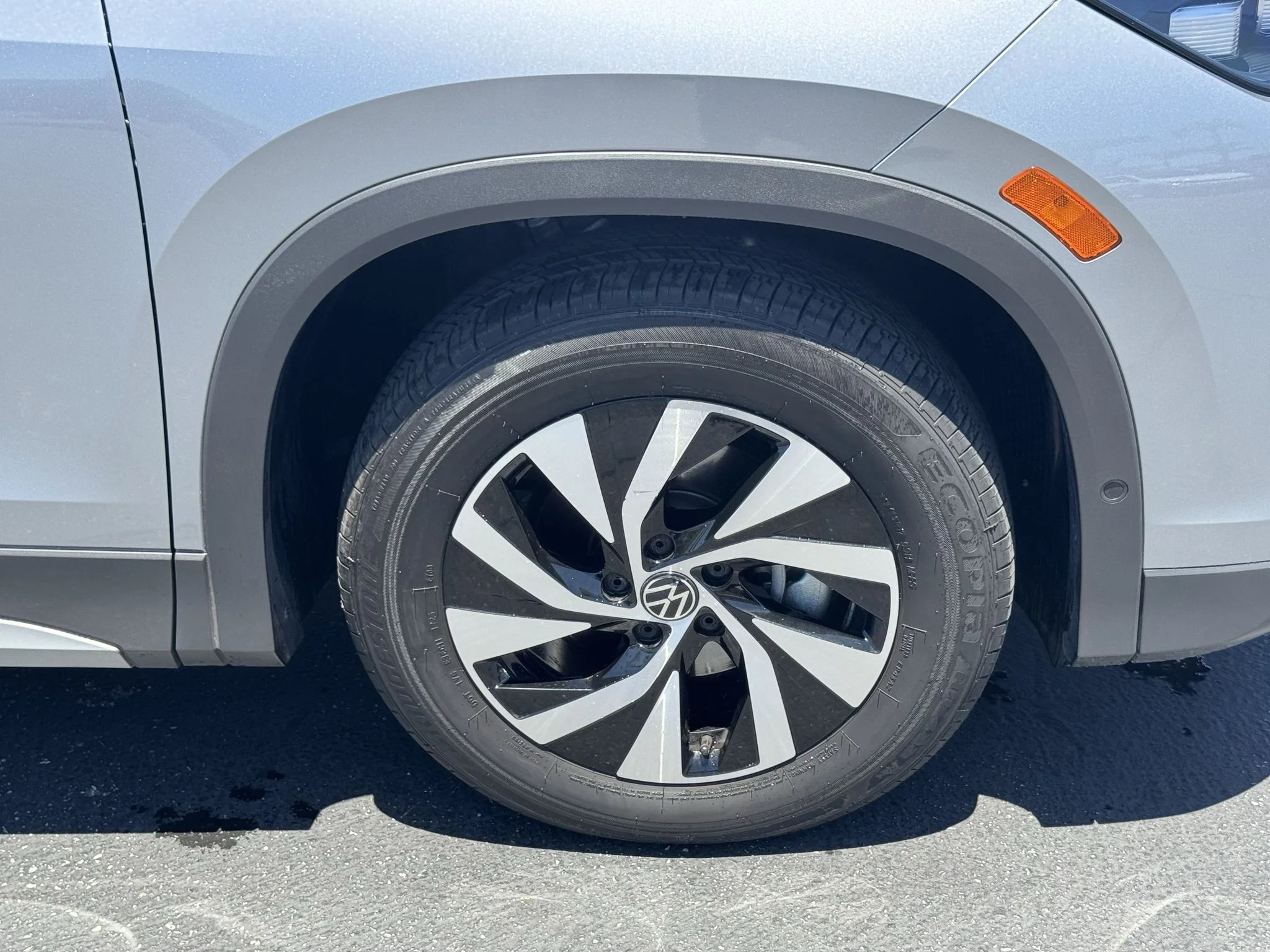 Certified Used 2025 Pyrite Silver Metallic Volkswagen S image 10