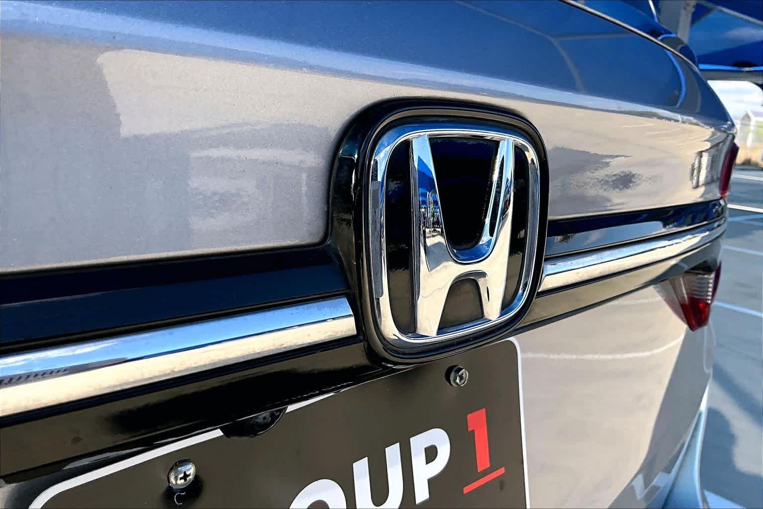 Certified Used 2024 Lunar Silver Metallic Honda EX-L image 28