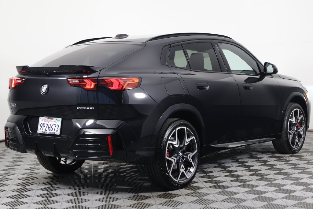 Certified Used 2025 Black Sapphire Metallic BMW xDrive28i image 4