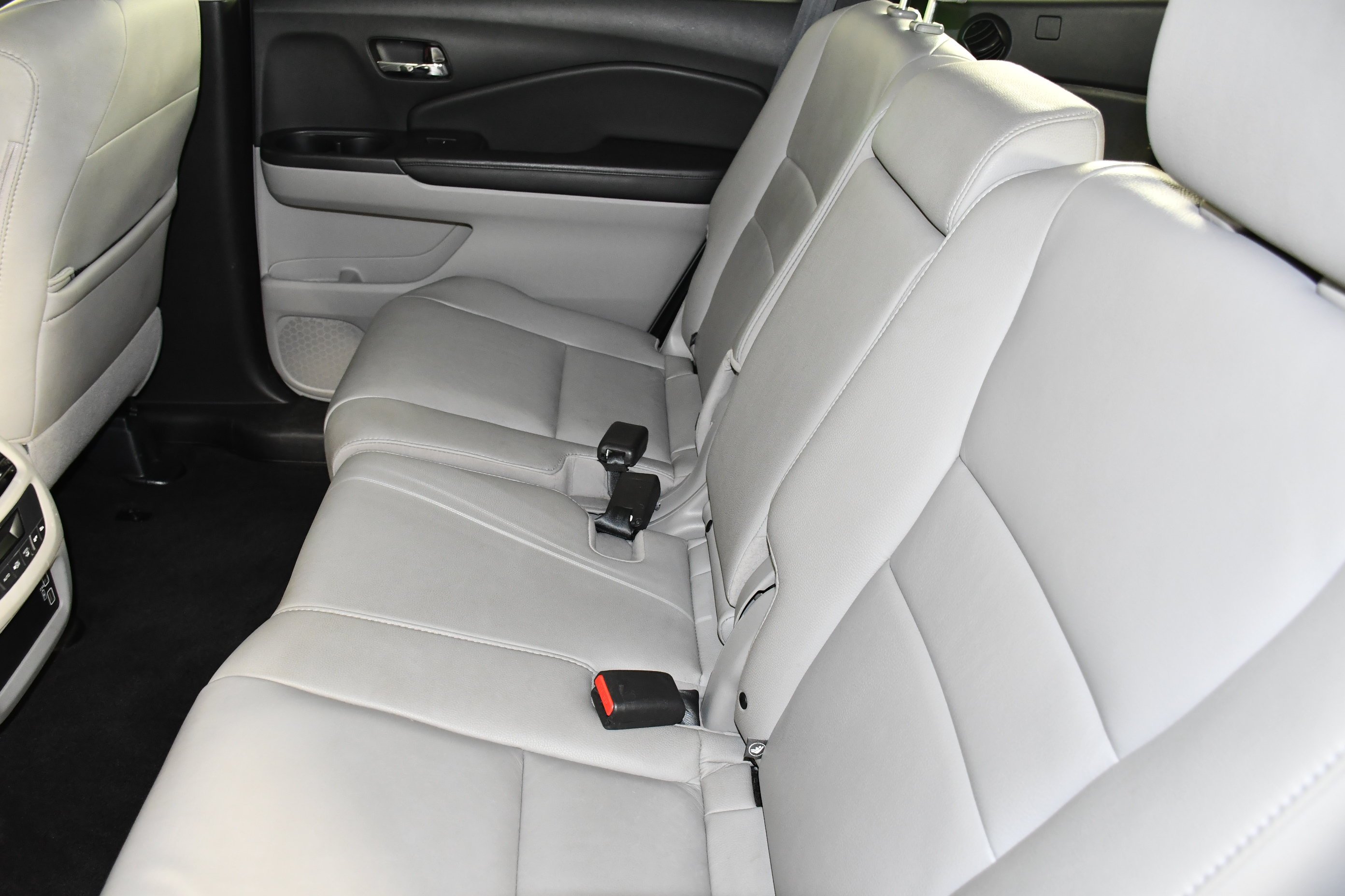 Used 2020 Lunar Silver Metallic Honda EX-L image 49