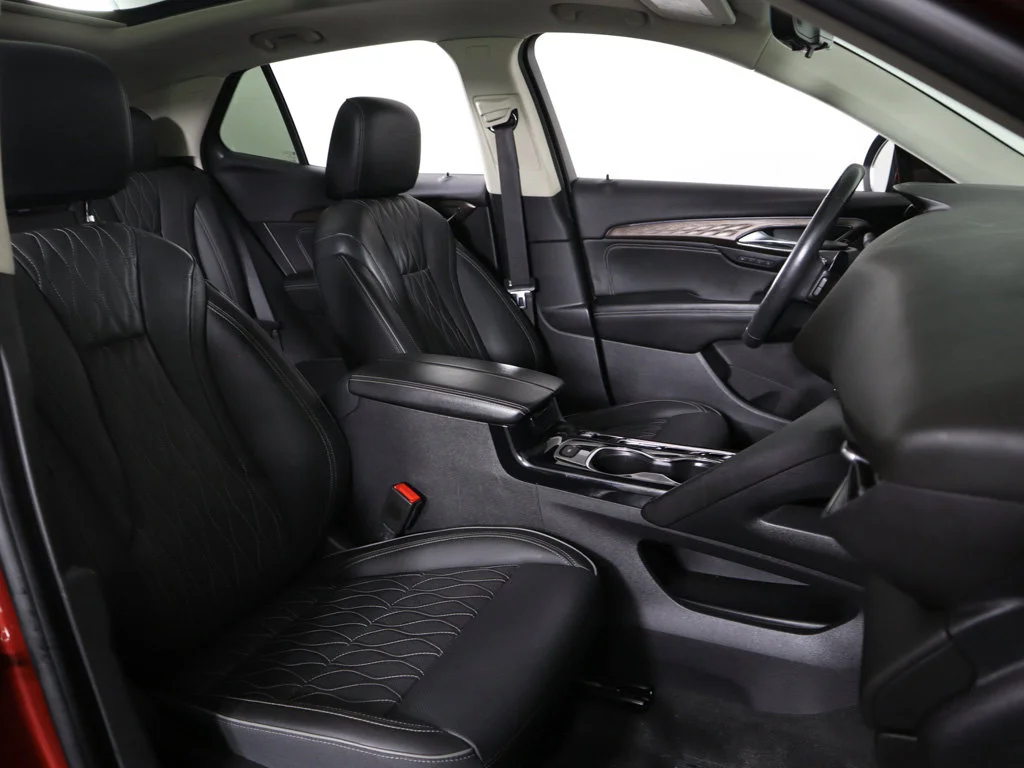 Used 2023 Cinnabar Metallic Buick Avenir image 37