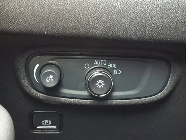 Used 2024 Blue GMC SLE image 16