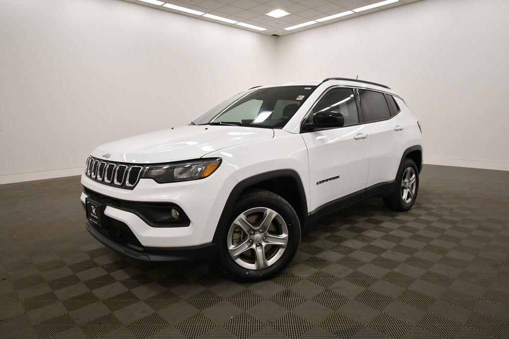 Used 2024 Jeep Compass Latitude with VIN 3C4NJDBN8RT604219 for sale in Rochester, Minnesota