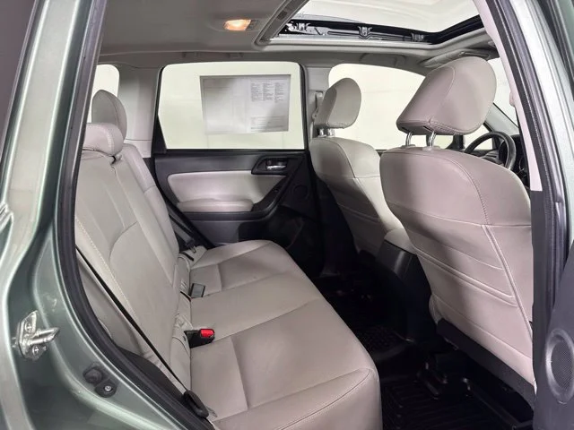 Used 2015 Green Subaru 2.5i Limited image 5