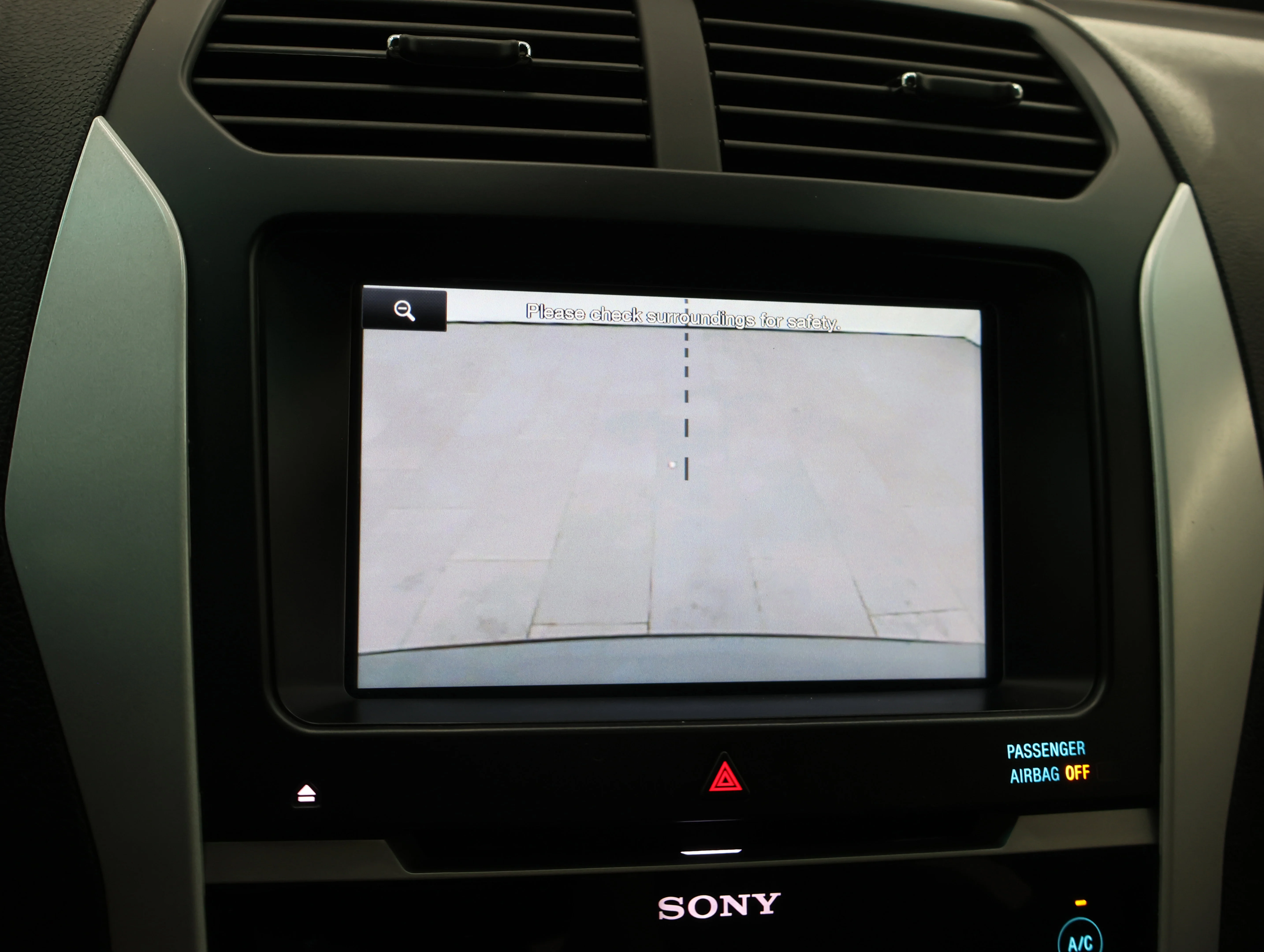 Used 2015 Magnetic Metallic Ford Sport image 17