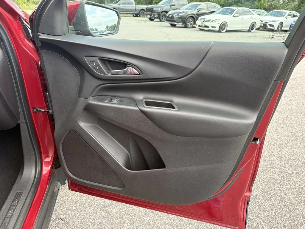 Used 2019 Red Chevrolet LT image 27