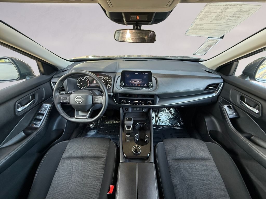 Used 2025 Gray Nissan SV image 12