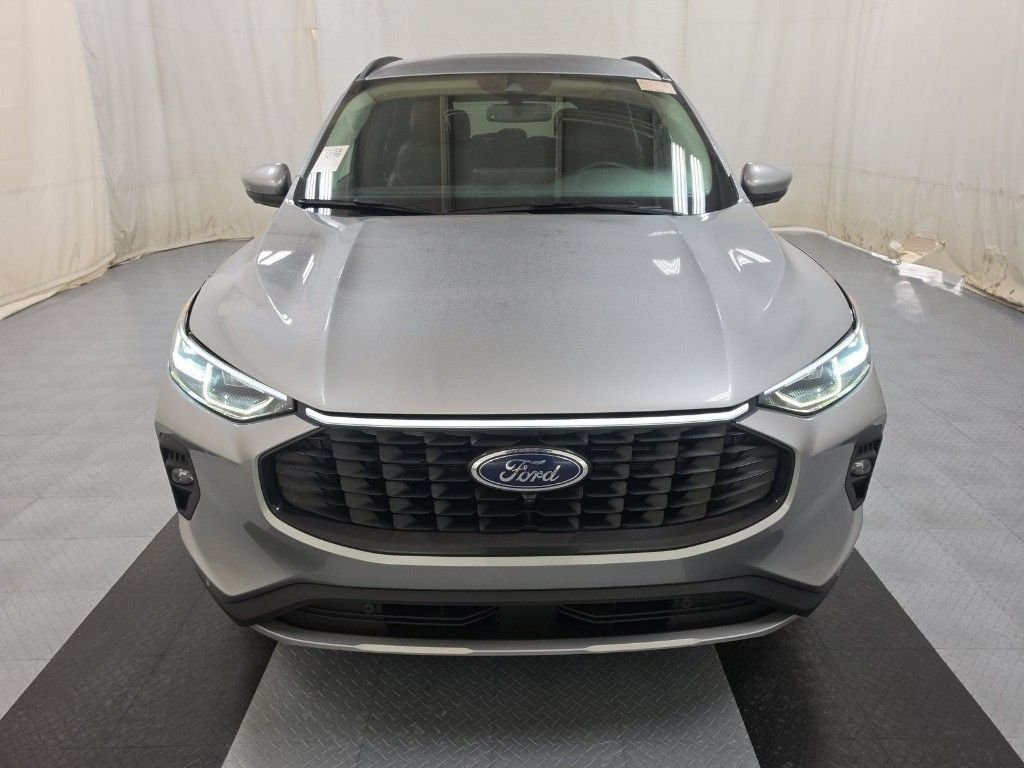Used 2024 Silver Ford Platinum image 3