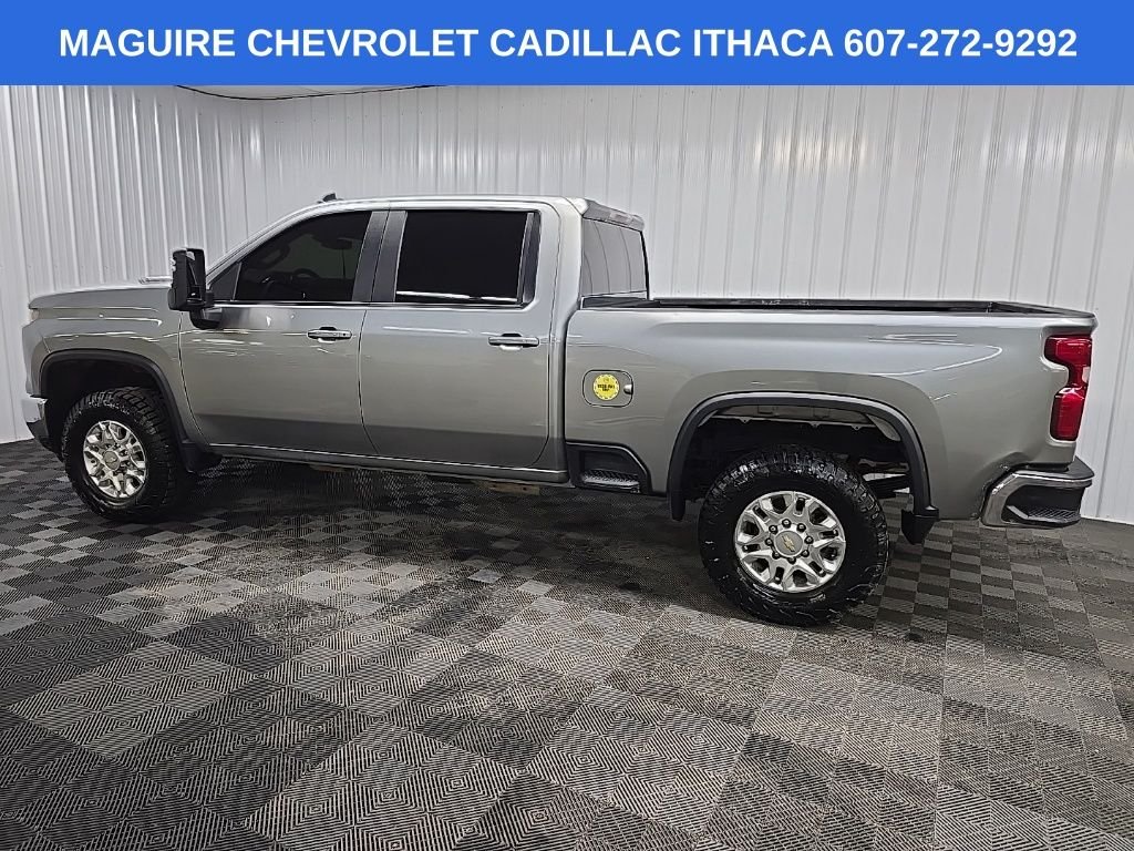 Used 2024 Gray Chevrolet LT image 4