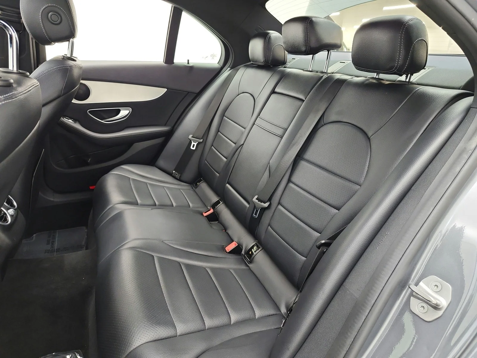 Used 2018 Selenite Grey Metallic Mercedes-Benz C 350e Sedan image 16
