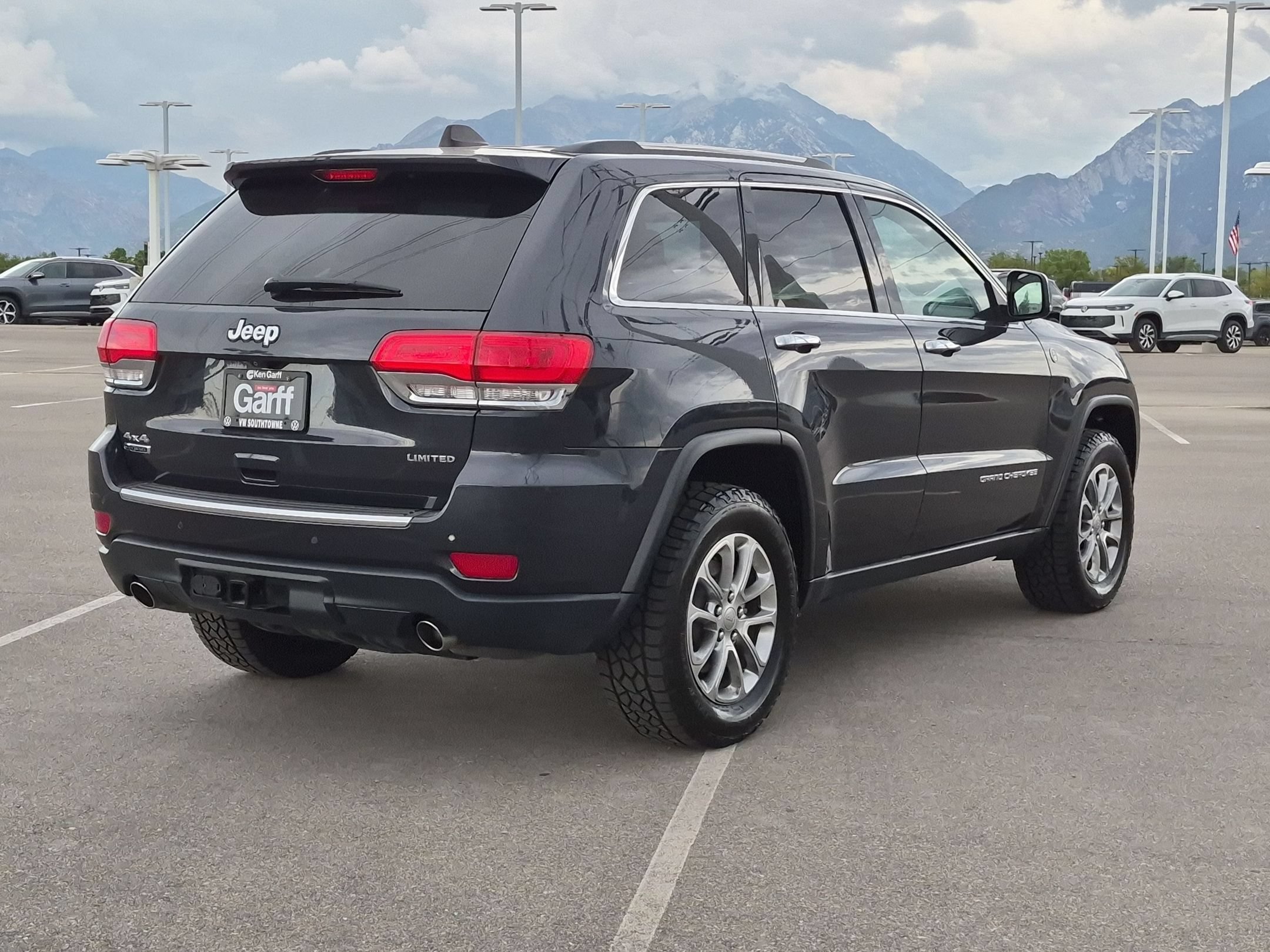 Used 2015 Maximum Steel Metallic Clearcoat Jeep Limited image 3