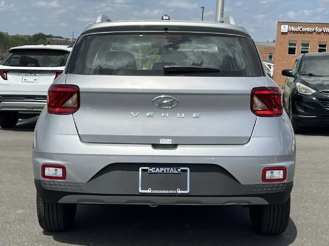 Used 2026 Silver Hyundai SEL image 33