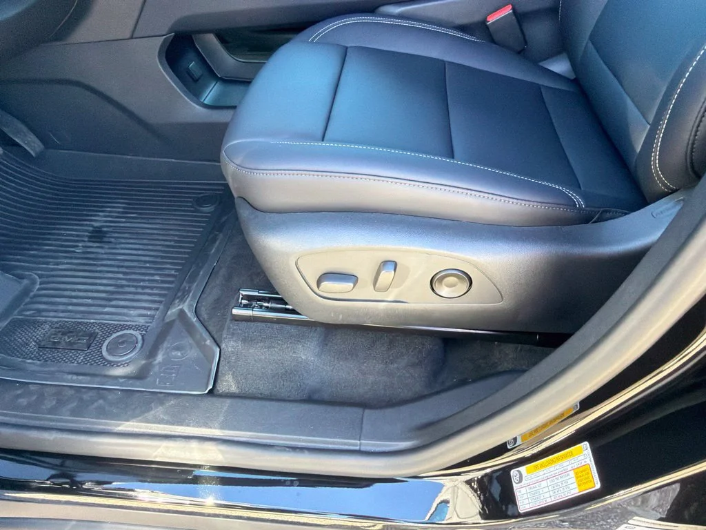 New 2027 Ebony Twilight Metallic GMC Elevation image 32