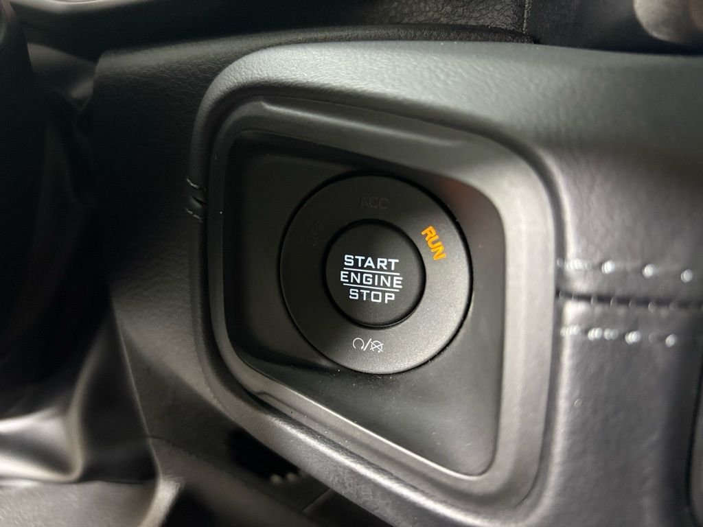 New 2026 Granite Crystal Metallic Clearcoat Jeep Mojave image 20