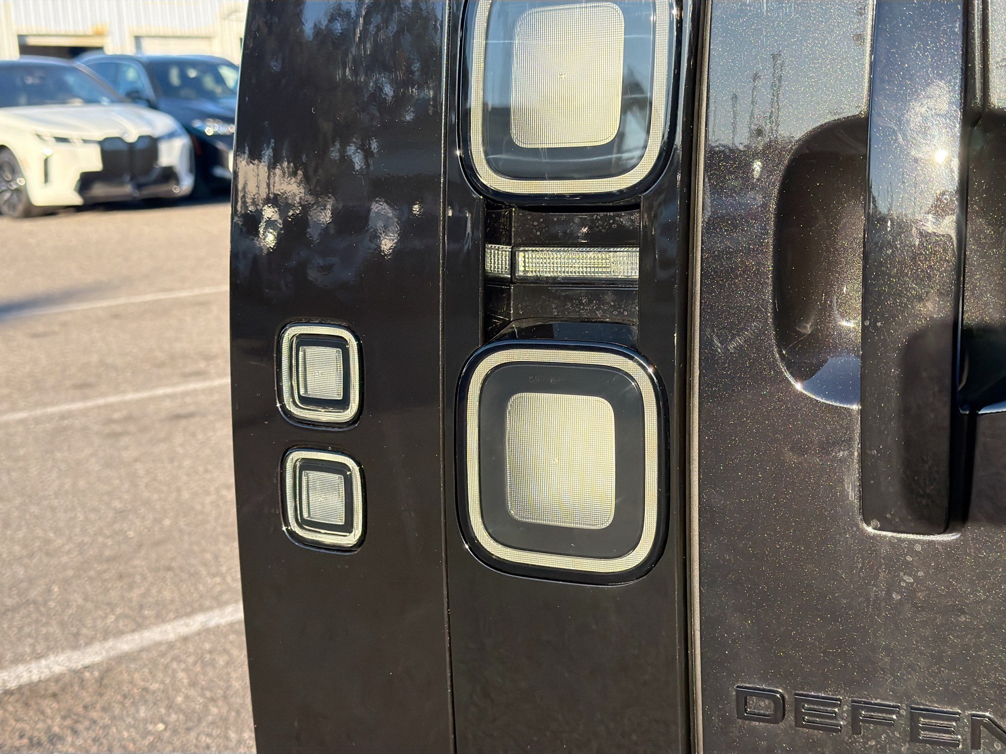 2026 Land Rover Defender V8 - Photo 10