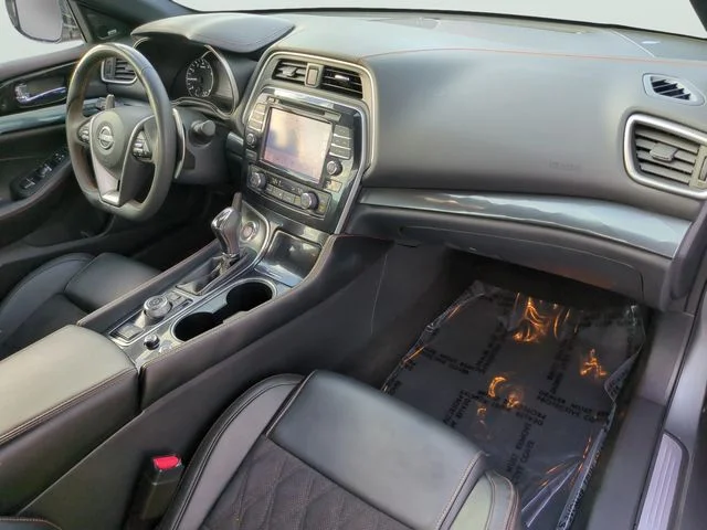 Used 2023 Gray Nissan SR image 11