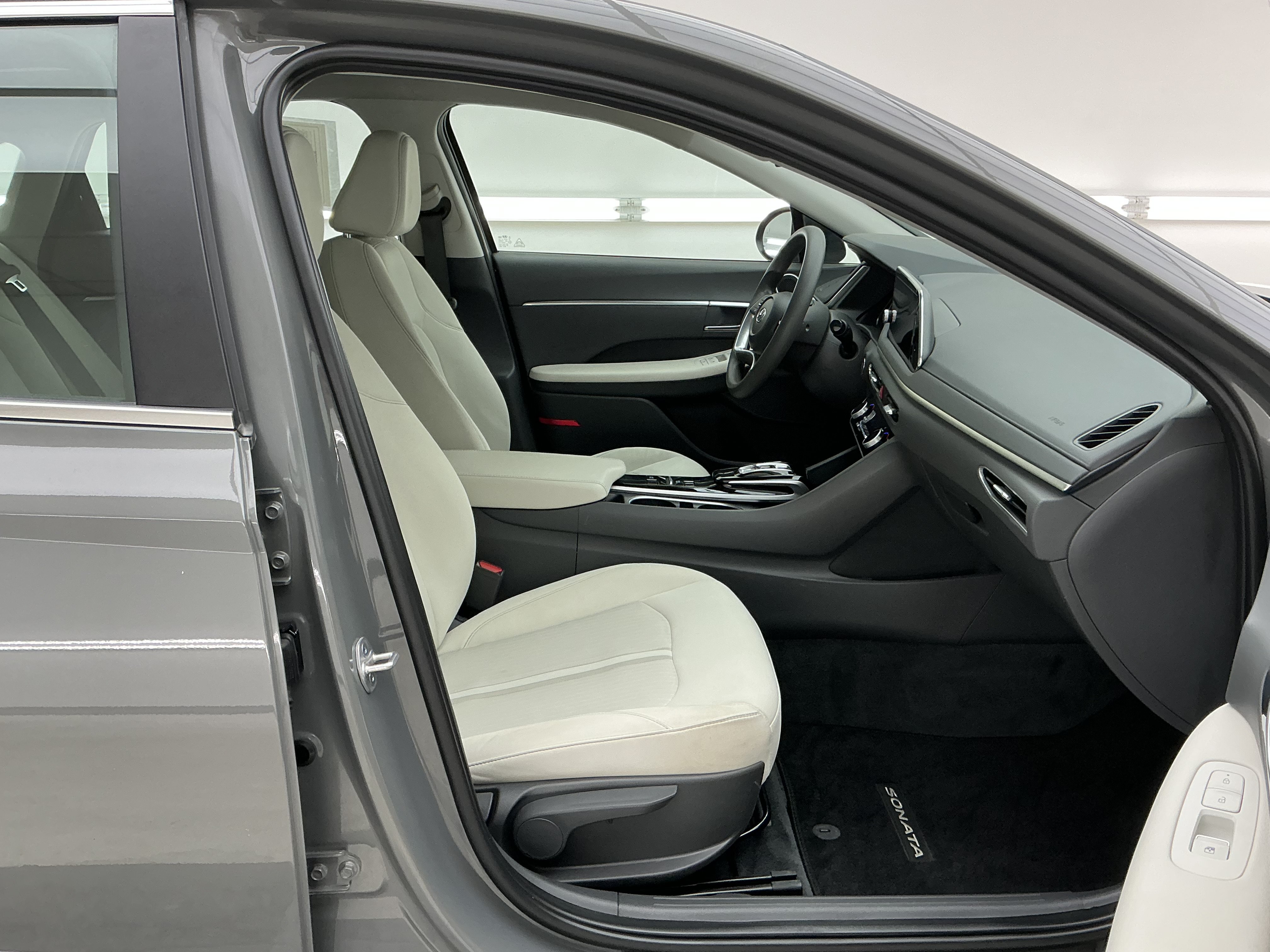 Certified Used 2023 Hampton Gray Hyundai SEL image 25