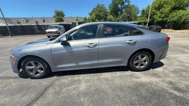 Used 2021 Gravity Gray Kia LXS image 5
